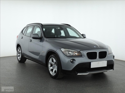 BMW X1 I (E84) , 1. Właściciel, GAZ, Navi, Klimatronic, Tempomat, Parktronic