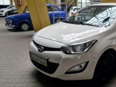 Hyundai i20 I Hatchback 5d Facelifting 1.2 DOHC 85KM 2012