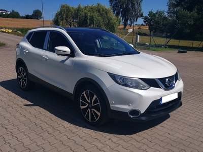 Nissan Qashqai II 4x4 kamery 360 panorama podgrzewane fotele