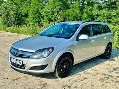 Opel Astra J Sports Tourer 1.7 CDTI ECOTEC 110KM 2010