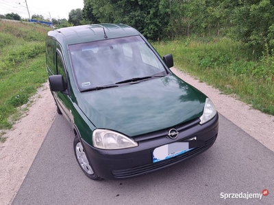 Sprzedam ładnego Opla Combo 1.7 diesel isuzu 2004r