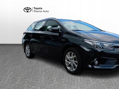 Toyota Auris II Touring Sports Facelifting 1.8 Hybrid 136KM 2017