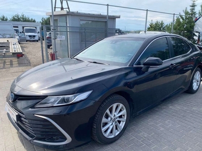 Toyota Camry IX 2022