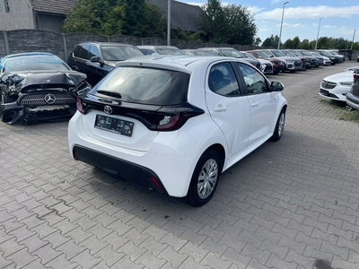 Toyota Yaris IV Hatchback 1.0 VVT-i 72KM 2023