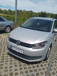 Volkswagen Touran II Volkswagen Touran 2011 z gazem.