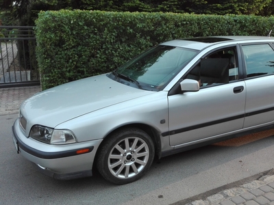 Volvo S40 I Volvo v40 1.9TD 2000r 95KM HAK skóra