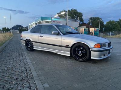 BMW e36 coupe 320i