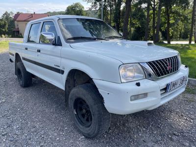 Mitsubishi L200***2.5 diesel***2004 rok