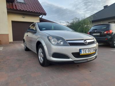 Opel astra H gtc. Benzyna