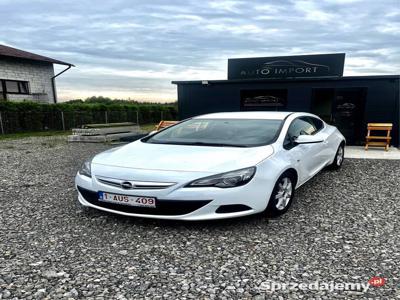 Opel Astra J GTC