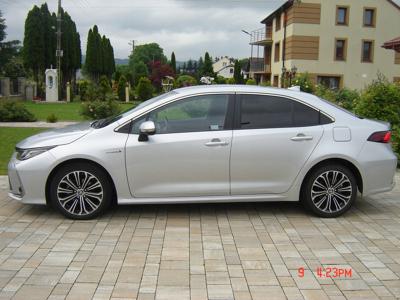 Toyota Corolla XII Sedan 1.8 Hybrid 122KM 2020