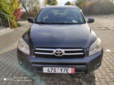 Toyota rav4 2.2 d4d 2 właściciel