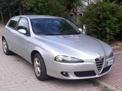 Zadbana i zarejestrowana w Polsce Alfa Romeo 147