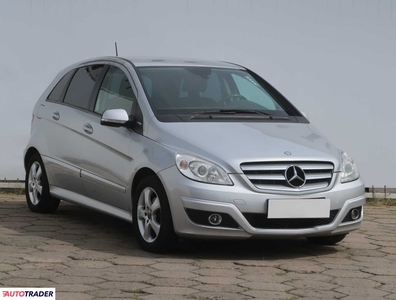 Mercedes B-klasa 1.5 93 KM 2010r. (Piaseczno)