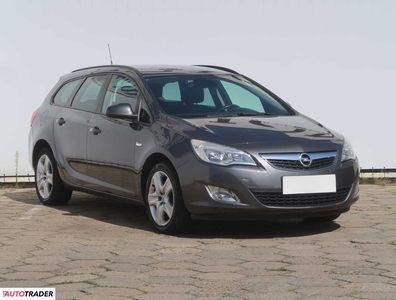 Opel Astra 1.4 138 KM 2011r. (Piaseczno)