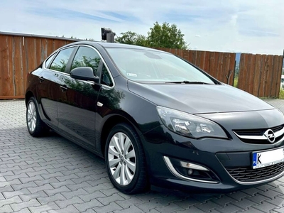 Opel Astra J Sedan 1.4 Turbo ECOTEC 140KM 2015