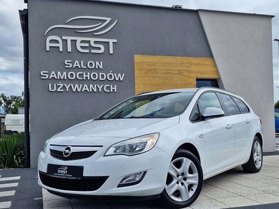 Opel Astra J Sports Tourer 1.7 CDTI ECOTEC 125KM 2012