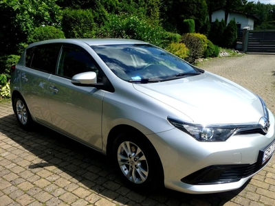 Toyota Auris II Hatchback 5d Facelifting 1.33 Dual VVT-i 99KM 2015