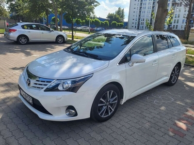 Toyota Avensis III Wagon Facelifting 2.0 D-4D 124KM 2014