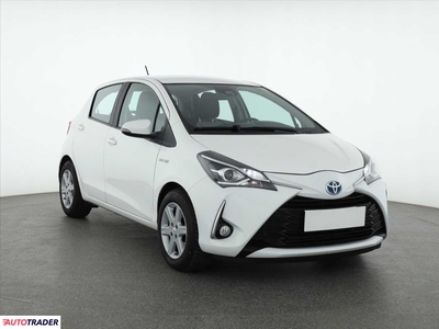 Toyota Yaris 1.5 99 KM 2017r. (Piaseczno)