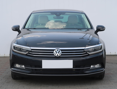 Volkswagen Passat 2018 2.0 TDI 205459km Sedan