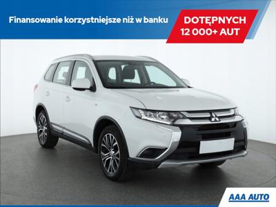 Mitsubishi Outlander III SUV Facelifting 2015 2.0 MIVEC 150KM 2016