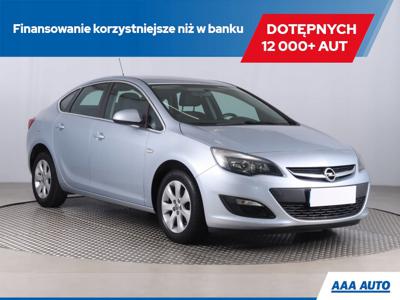 Opel Astra J Sedan 1.4 Turbo ECOTEC 140KM 2017