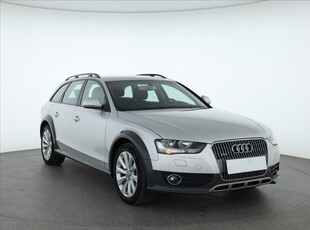 Audi A4 IV (B8) , 176 KM, Klimatronic, Tempomat, Parktronic,