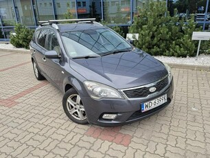 Kia Cee'd 1.4 benzyna * nawigacja * manual * kombi * warszawa