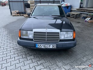 Mercedes w124 2,6 benzyna na części