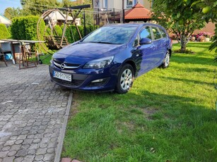 Opel Astra J Sports Tourer 1.7 CDTI 110 KM