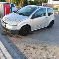 Sprzedam Citroen C2 delikatnie uszkodzona karoseria