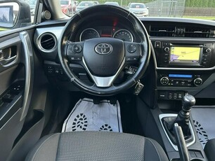 Toyota Auris NAVI*Kamera*Cofania*Czujniki*Parkowania*Podgrzewane*Fotele*Serwis*ASO*