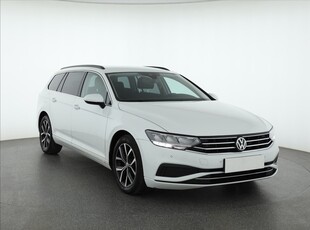 Volkswagen Passat B8 , Salon Polska, 1. Właściciel, Automat, VAT 23%, Klimatronic,