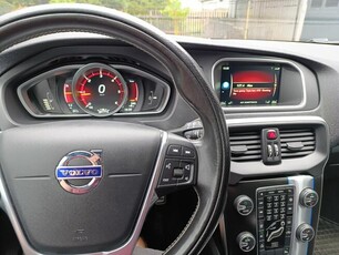 Volvo V40 r-designe navi klima virtual kokpit