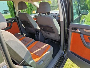 VW CROSS TOURAN