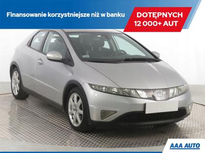 Honda Civic VIII Hatchback 3d 1.8 i-VTEC 140KM 2006