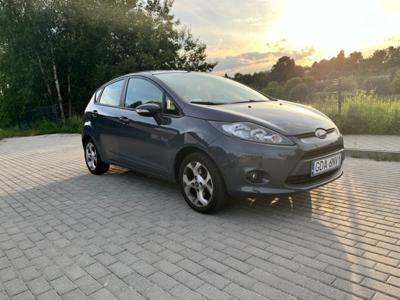 Mam na sprzedaż samochód Ford Fiesta z 2012 roku