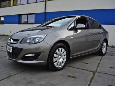 Opel Astra IV 1.4 T Active