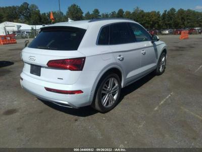 Audi Q5 2019, 2.0L, 4x4, od ubezpieczalni