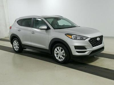 HYUNDAI TUCSON SILVER 2020 4 CYLINDER BENZ. 177KM 14655KM