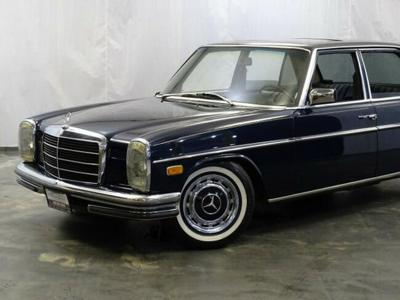 Mercedes W114 230 C