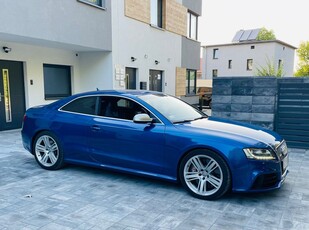 Audi RS5 Standard