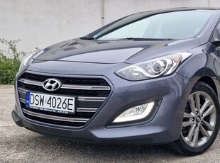 Hyundai i30 blue 1.6 GDI Passion