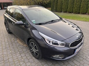 Kia Cee'd II 1.6 CRDi 128KM Full Opcja Navi Kamera BiXenon LED Klimatronic Hak