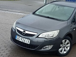 Opel Astra / Przebieg 177 tys. / Salon Polska / Bezwypadkowy