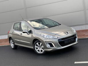 Peugeot 308 120 VTi Automatik Platinum