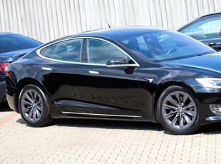 Tesla Model S Dual Motor Allradantrieb