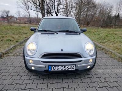 Używane MINI ONE - 10 800 PLN, 202 100 km, 2003