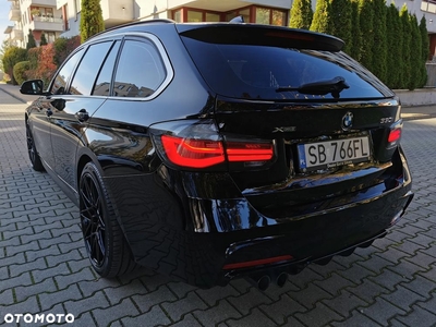 BMW Seria 3 330i xDrive M Sport Shadow